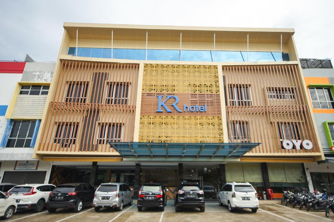 Oyo 344 Kr Hotel Palembang Exterior photo